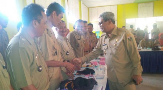 Tingkatkan Pendapatan PBB, Wakil Bupati Lamteng Turun Kebawah Jemput Bola