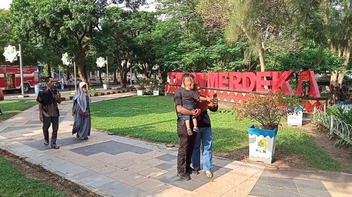 Taman Merdeka Metro Lampung Banyak Dikunjungi Warga Pasca PPKM Level I