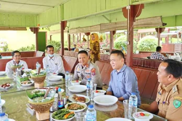 ffffa7ad-aabd-412b-88f2-59f8cc1fe0bc