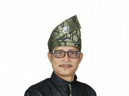 Husnie Amril, Tokoh Masyarakat Inhil Ciptakan Lagu Kelape Jatuh Tegolek-golek