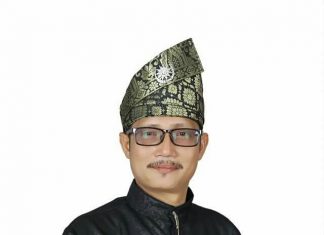 Husnie Amril, Tokoh Masyarakat Inhil Ciptakan Lagu Kelape Jatuh Tegolek-golek